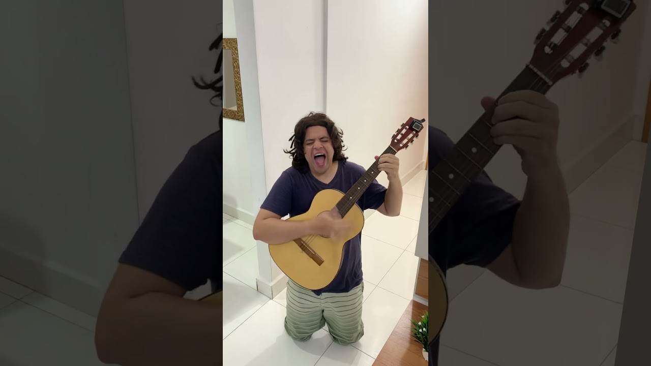 MINHA M&Atilde;E COLOCOU MEU IRM&Atilde;O NA AULA DE VIOL&Atilde;O E DE CANTO #shorts #comedia