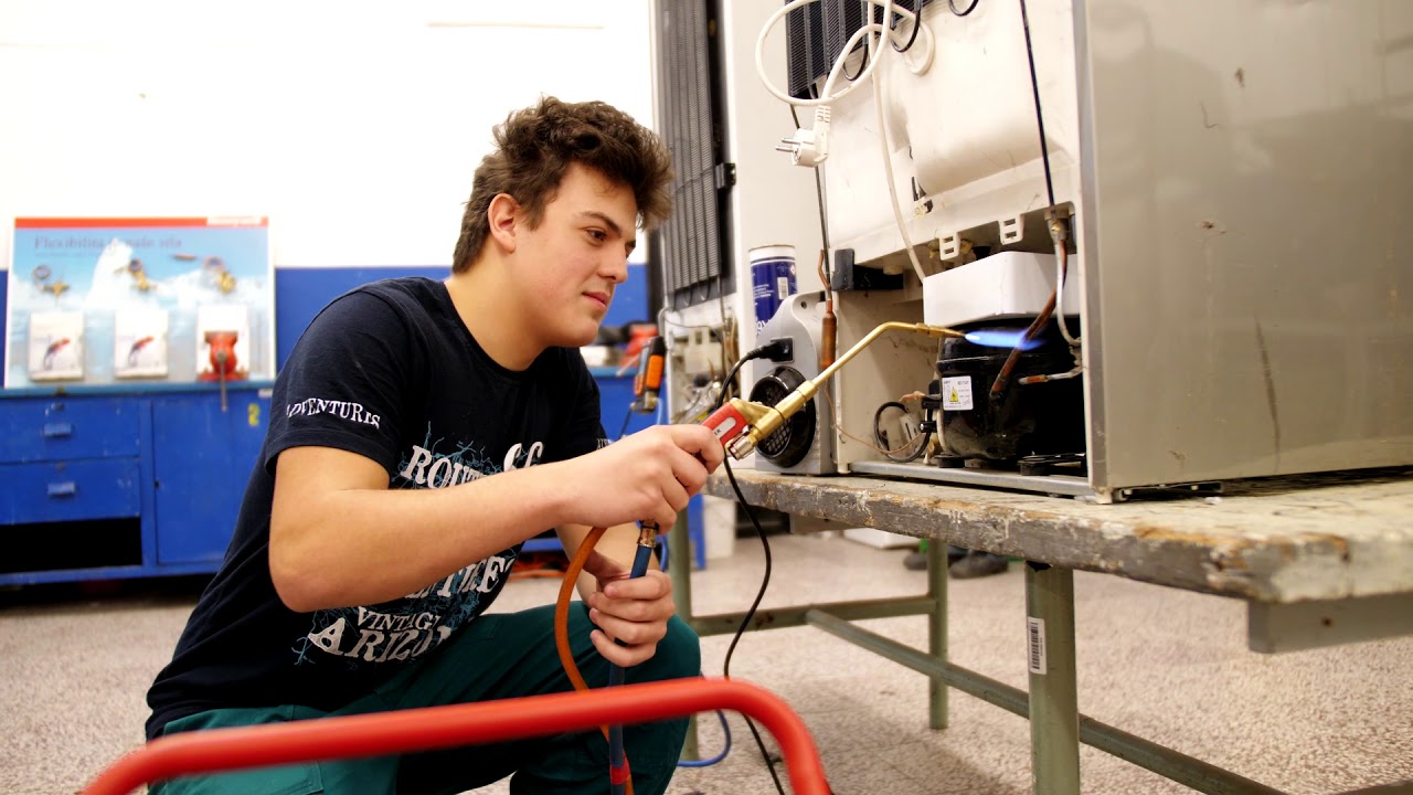 Prezentace oboru ELEKTROMECHANIK PRO ZAŘÍZENÍ A PŘÍSTROJE - CHLADICÍ A KLIMATIZAČNÍ TECHNIKA