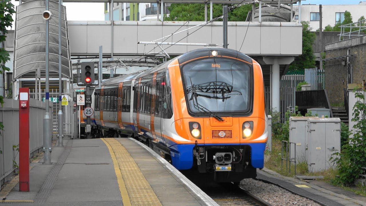 (4K) New London Overground Class 710 in service in the GOBLIN Route (710261 + 710269). 27.05.19