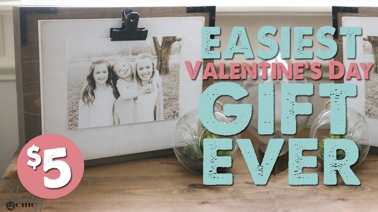 DIY Photo Clip Frame | VALENTINE'S GIFT IDEA | Shanty2Chic