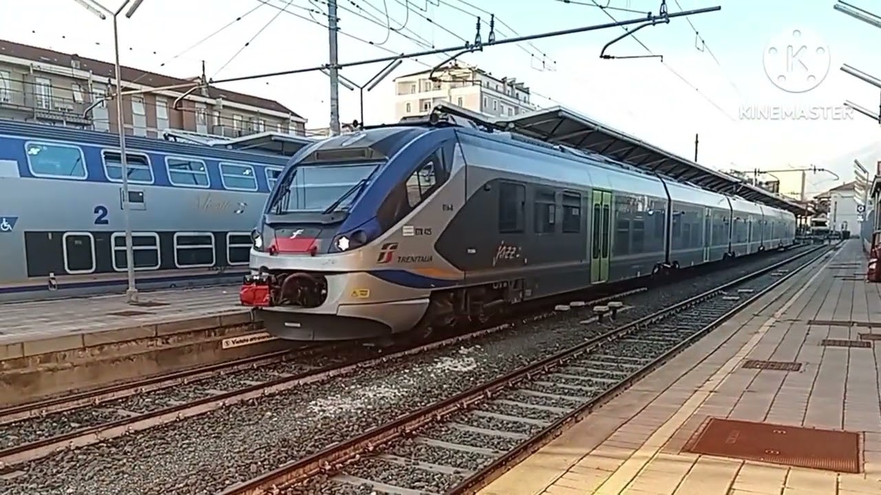 Rivarolo, stazione di Rivarolo. Treni a Rivarolo. Jazz e treno cantiere 