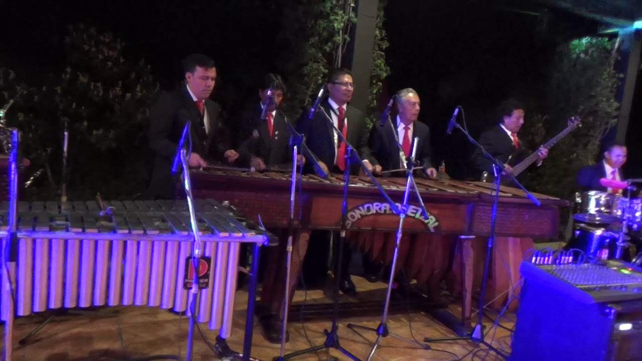 Marimba Sonora Quetzal - Popurri (En VIvo)