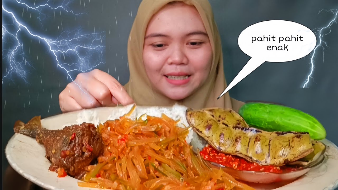 LAGI ENAK MAKAN TIBA