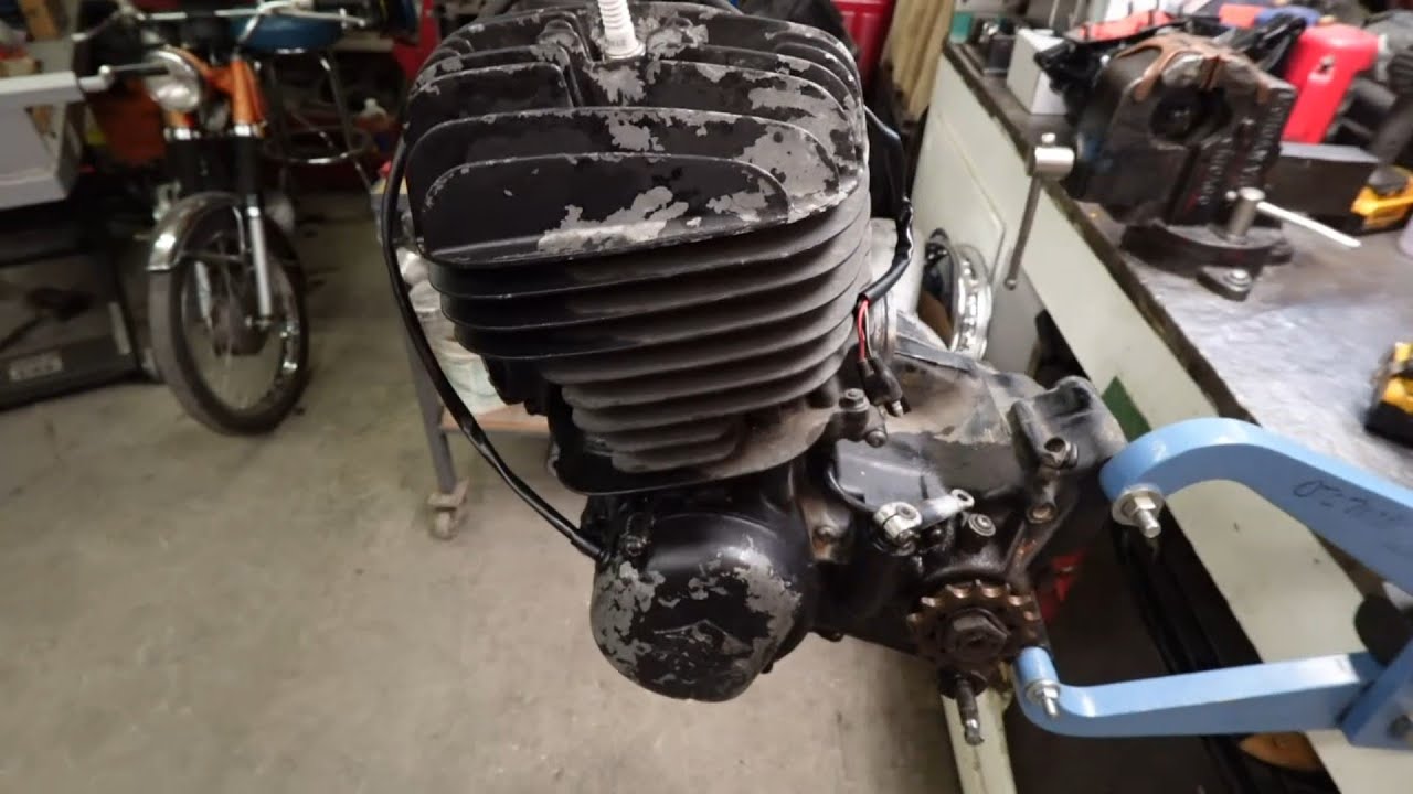 Suzuki RM400 teardown and inspection