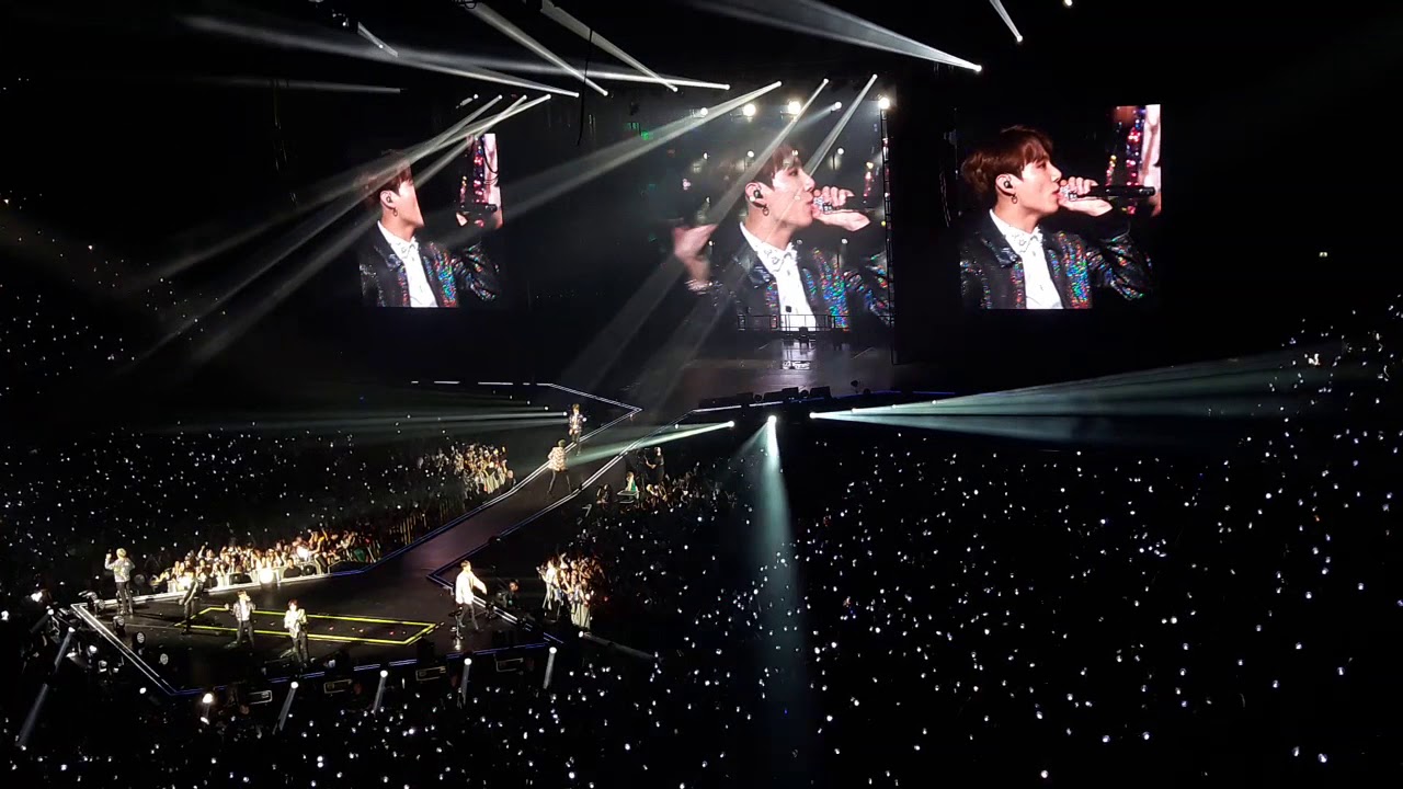 12 흥탄소년단 (Boyz With Fun) + Fire (BTS Love Yourself Tour - Live @ Ziggo Dome - Amsterdam 181013)