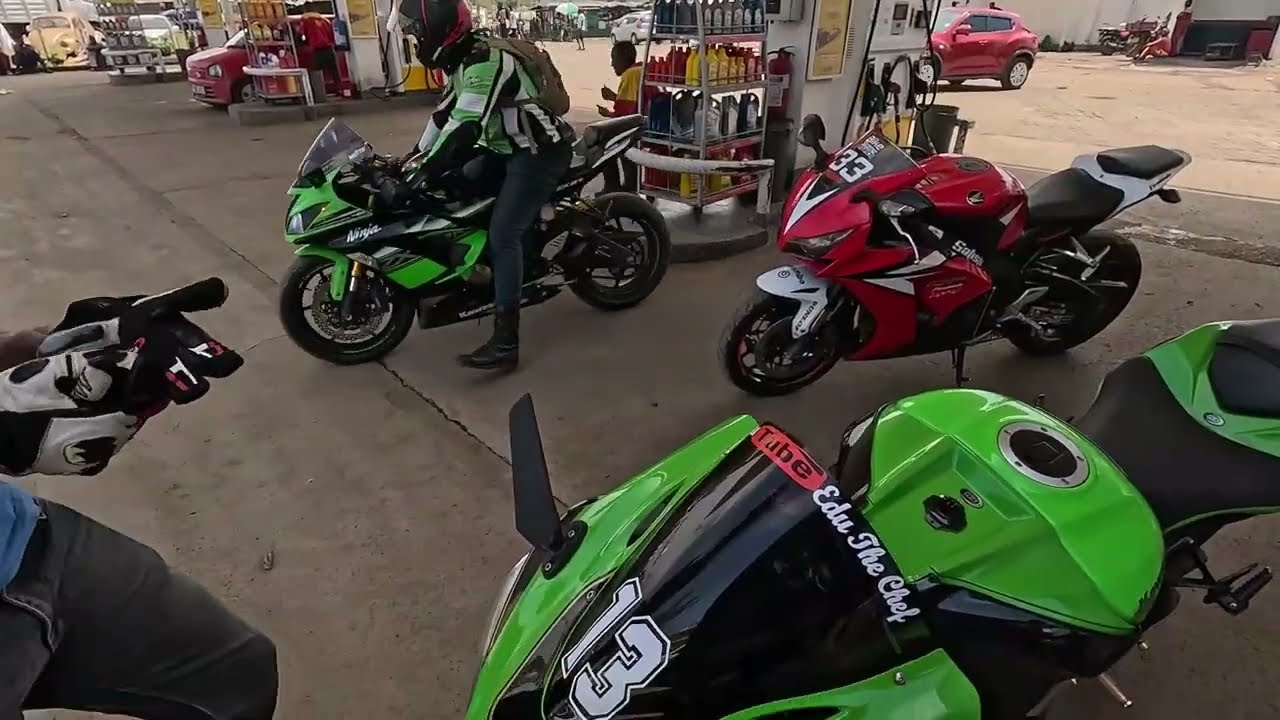 Back to school .... Kawasaki ZX10R 2019, Honda CBR 1000rr 2014, Kawasaki ZX6R 2017..