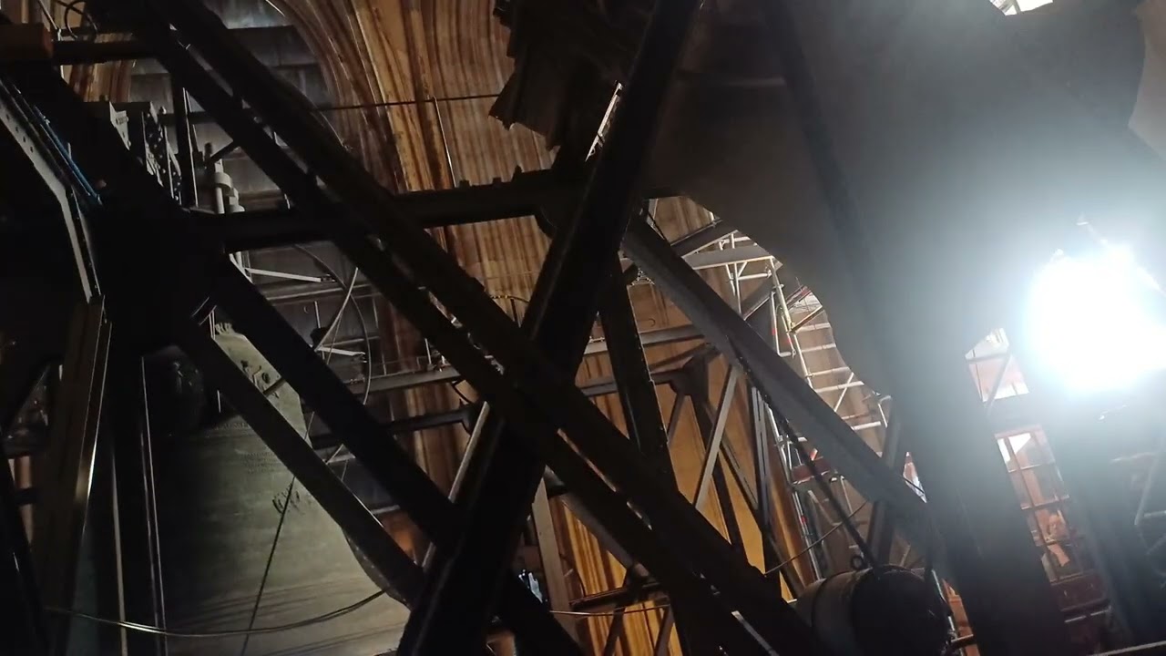 Koln D glocken kolner dom chrisam messe teilgelaut auf pretiosa
