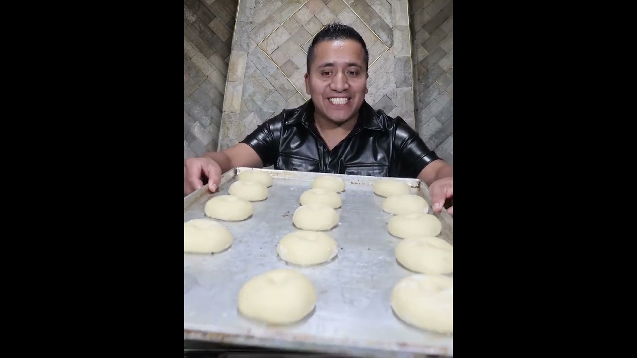 Con poco de harina puedes hacer muchas donas