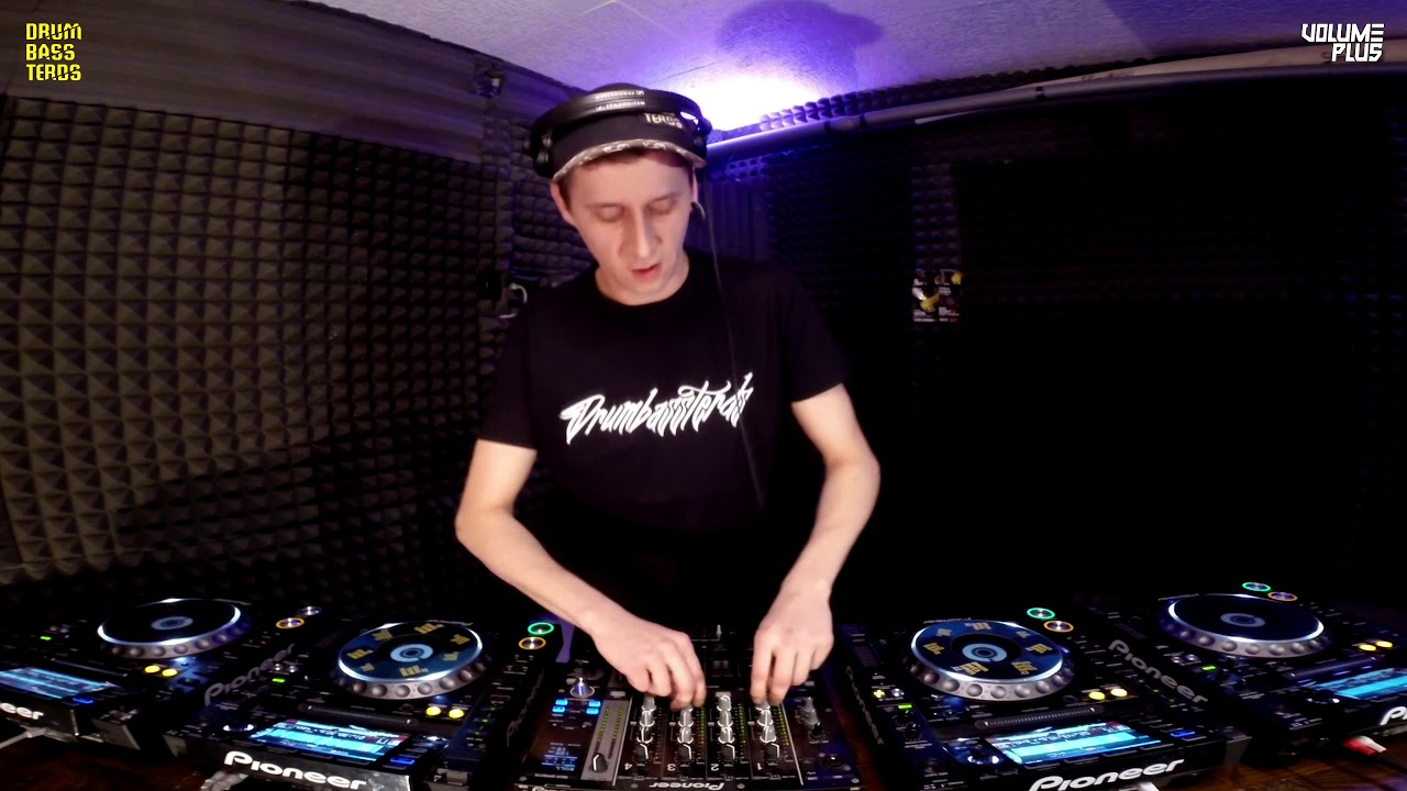VOLUME PLUS - NO BREAK 01 