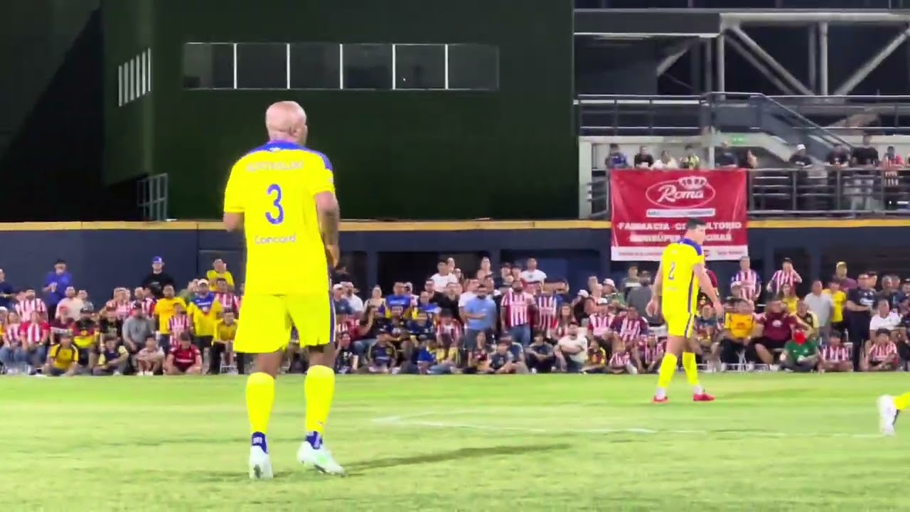 “CHIVAS VS AMÉRICA” EL COLOR Y LOS GOLES DEL PARTIDO DE LEYENDAS QUE HUBO EN MEXICALI!.