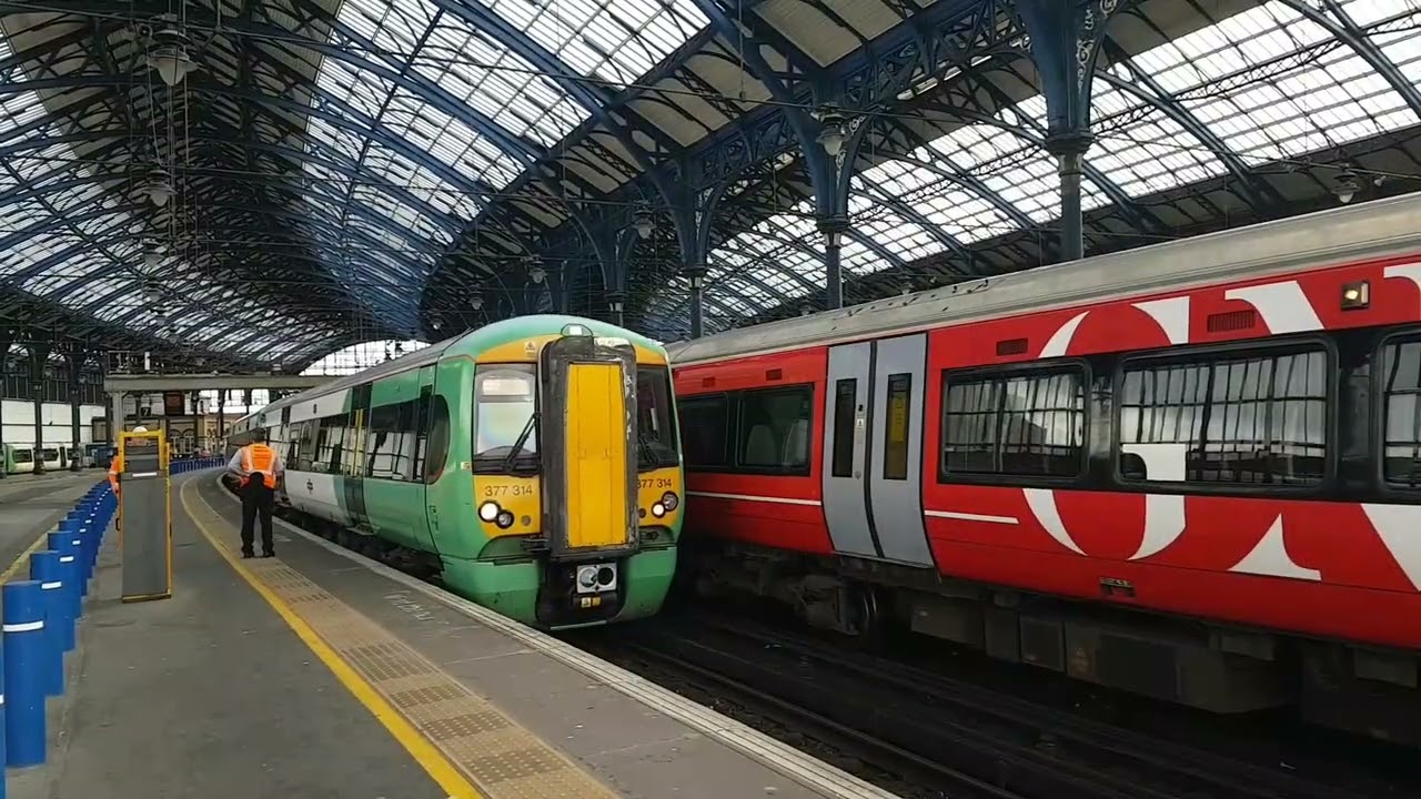 Southern Rail Class 377 325 and 377 314 around Brighton working the 