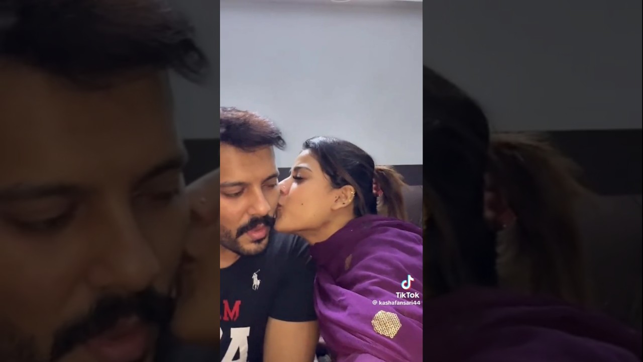 Kashaf ansari with husband #kashafansari #husband #hotpot #khanabanaya #treanding #shorts