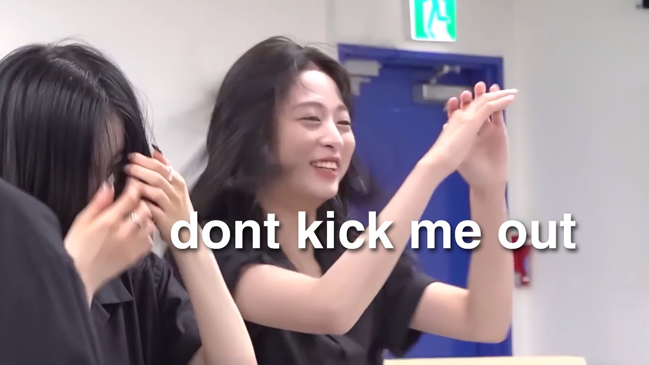 AHYEON being comedian for straight 5 minutes