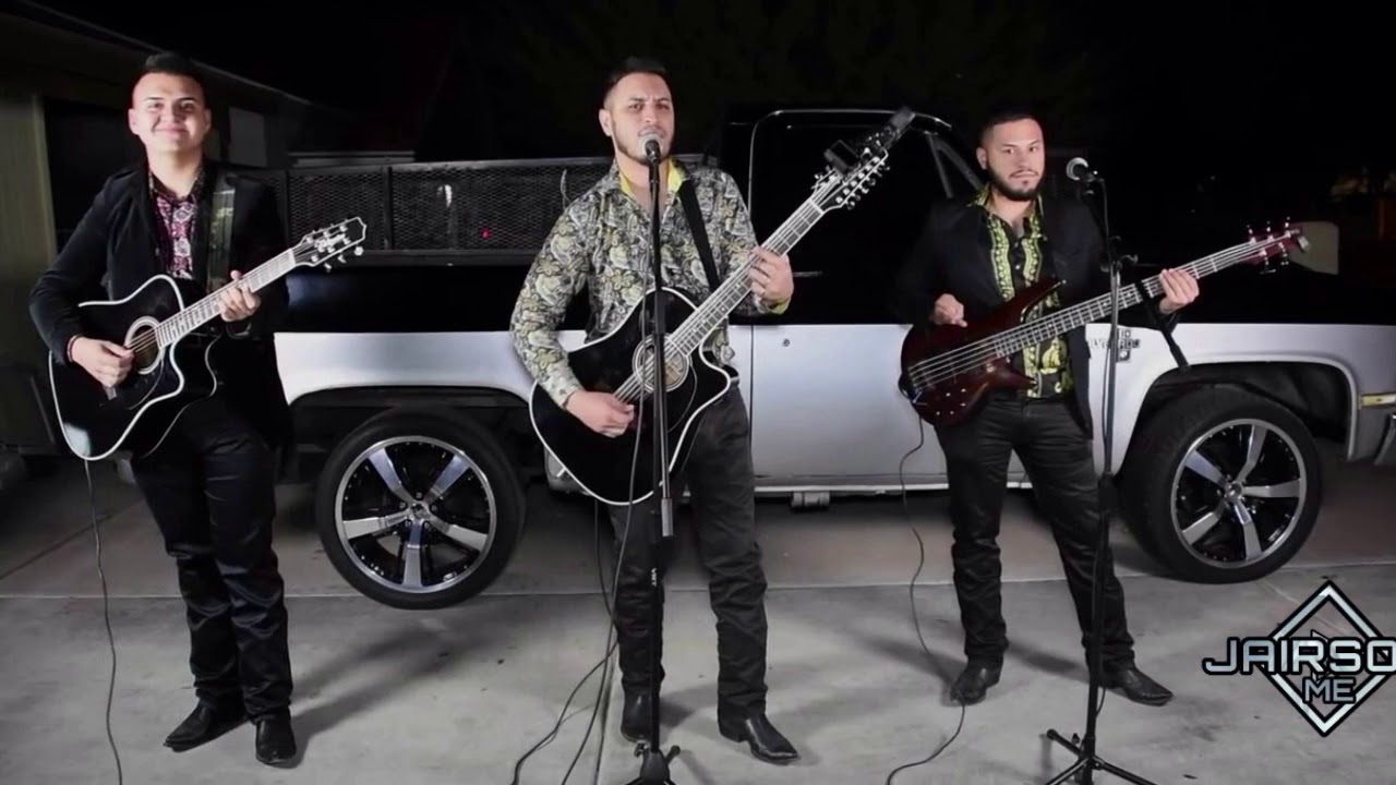 Carlos Y Los De Monte Sinai.  Dios encarnado