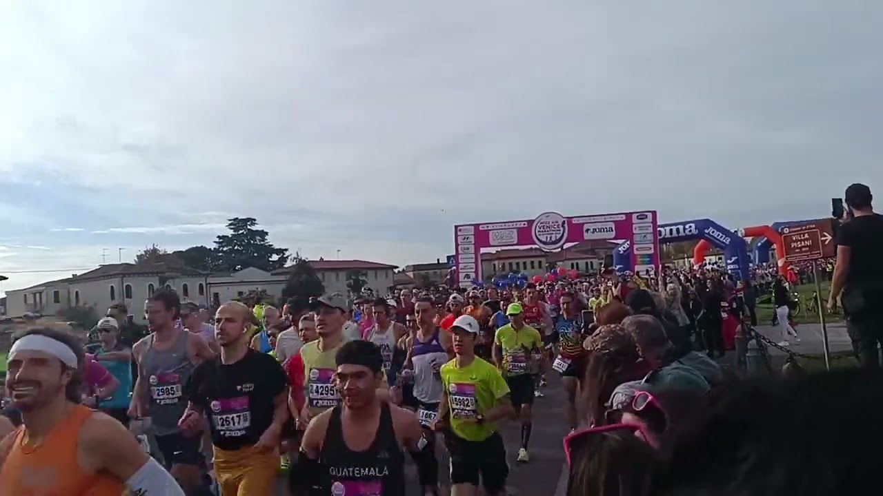 Venice Marathon 2025 - Start
