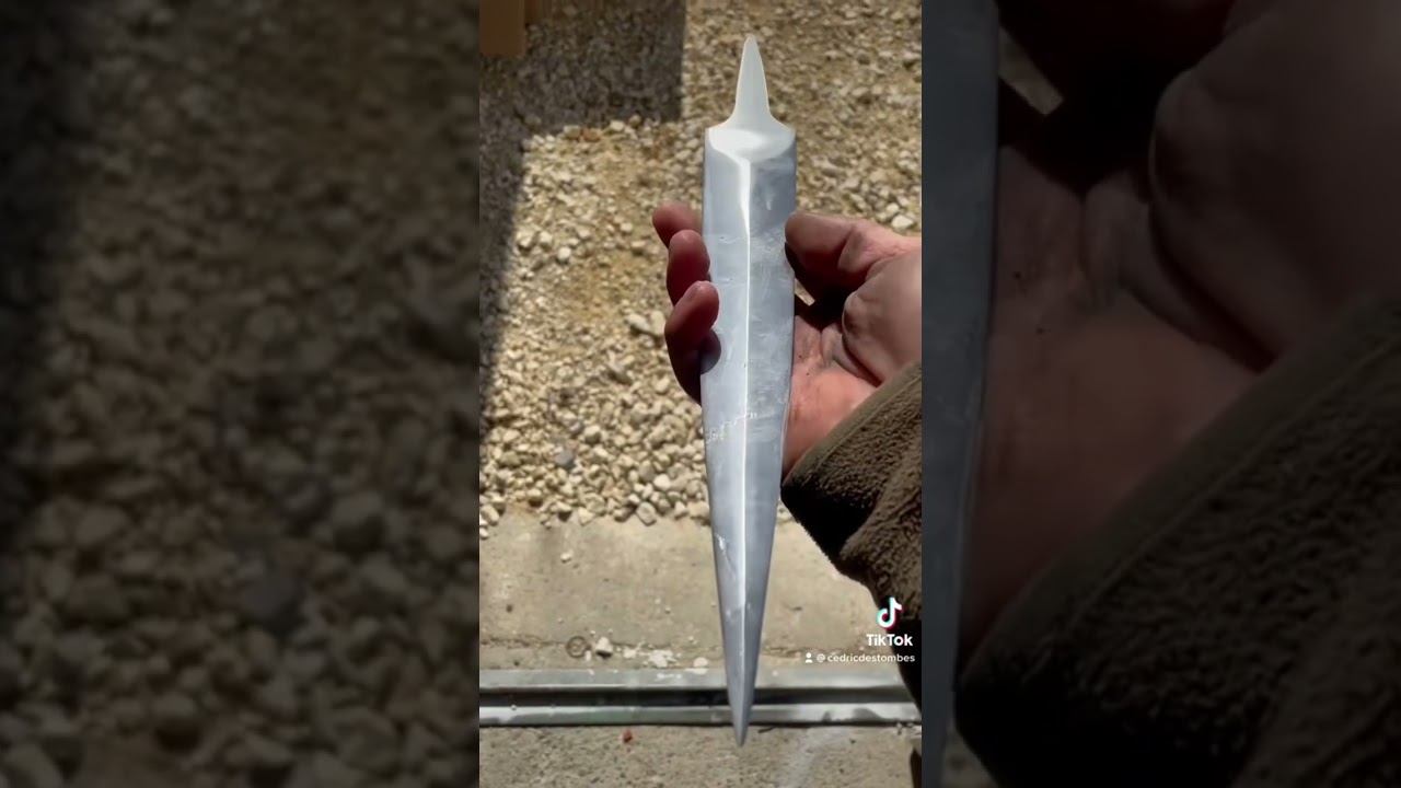 Rapide résumé de la fabrication d’une dague de chasse en stock rémo 