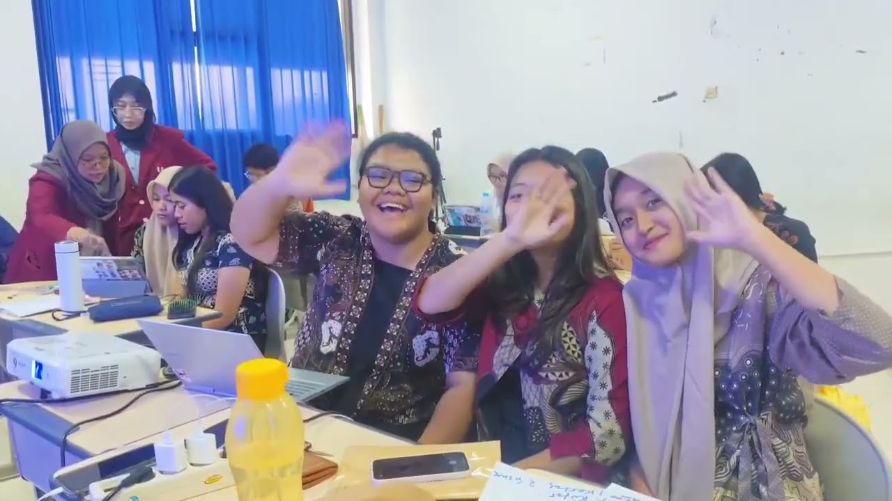 Pengabdian Masyarakat: Sains Data untuk Masyarakat di Lab School Unesa