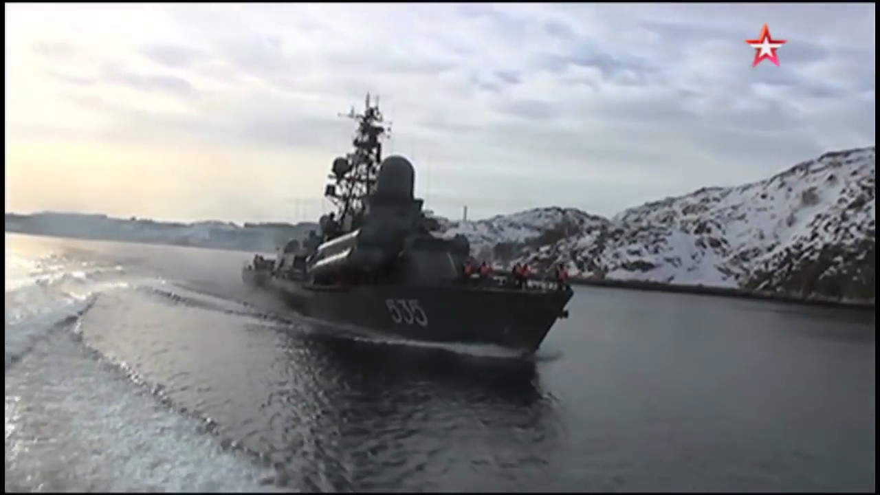 La marine russe manœuvre en mer de Barents