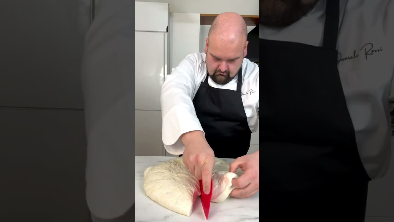 FOCACCIA CLASSICA: la RICETTA DEFINITIVA😎🔥❤️ #Shorts