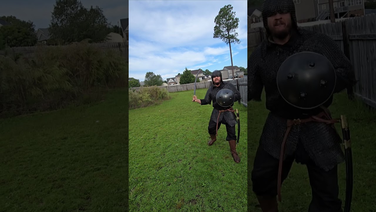 Running in armor and shamshir and separ combos #shamshir