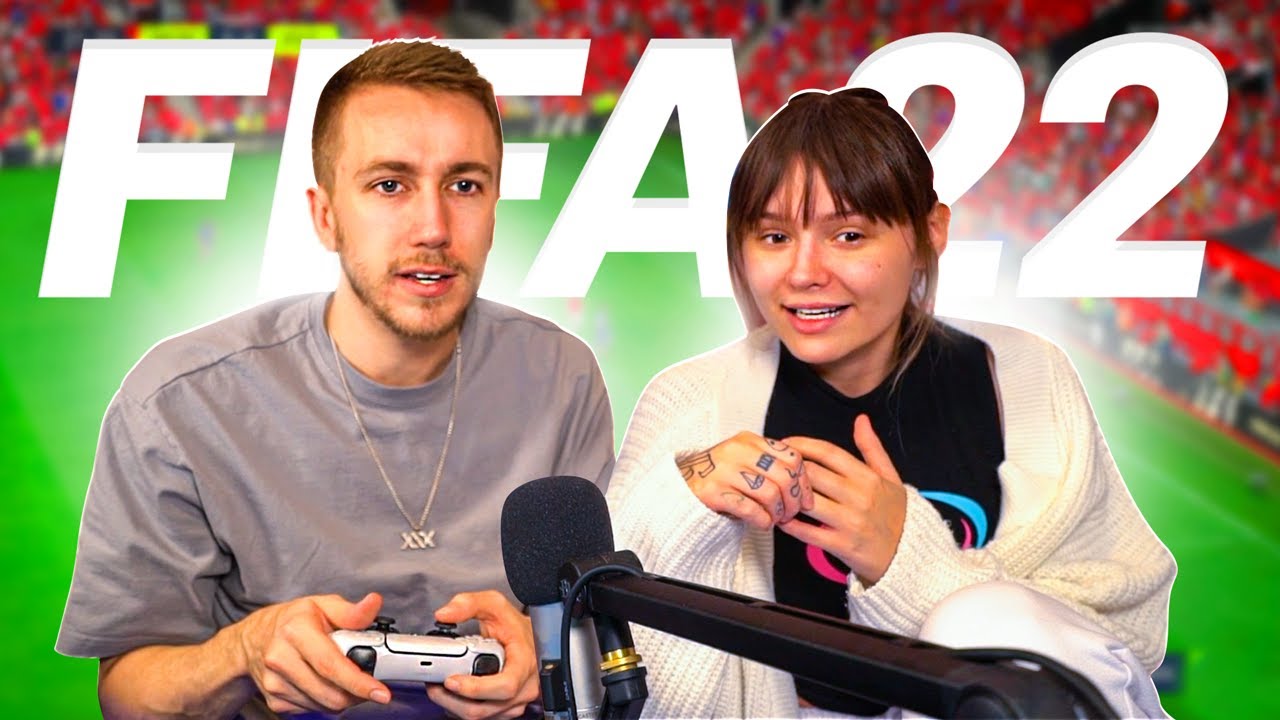 MAKING MY GIRLFRIEND PLAY FIFA!