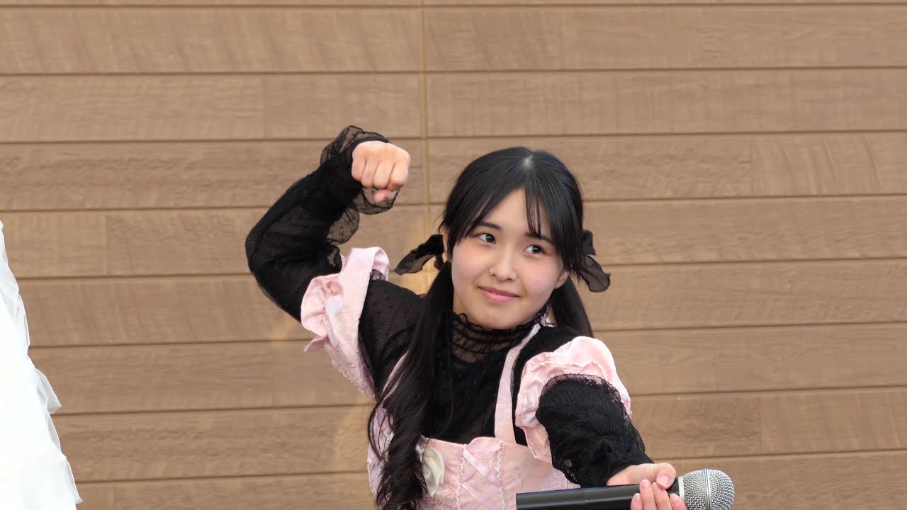 2025.12.06 INL Trainee（MEIちゃん推しカメラ）【REAL BASTAR X’mas Live!!】@イオンモール香椎浜・Kashiiiina Terrace