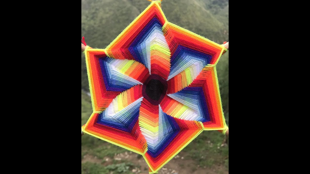 Mandala Tejido Ojo de Dios Bordado en Hélice