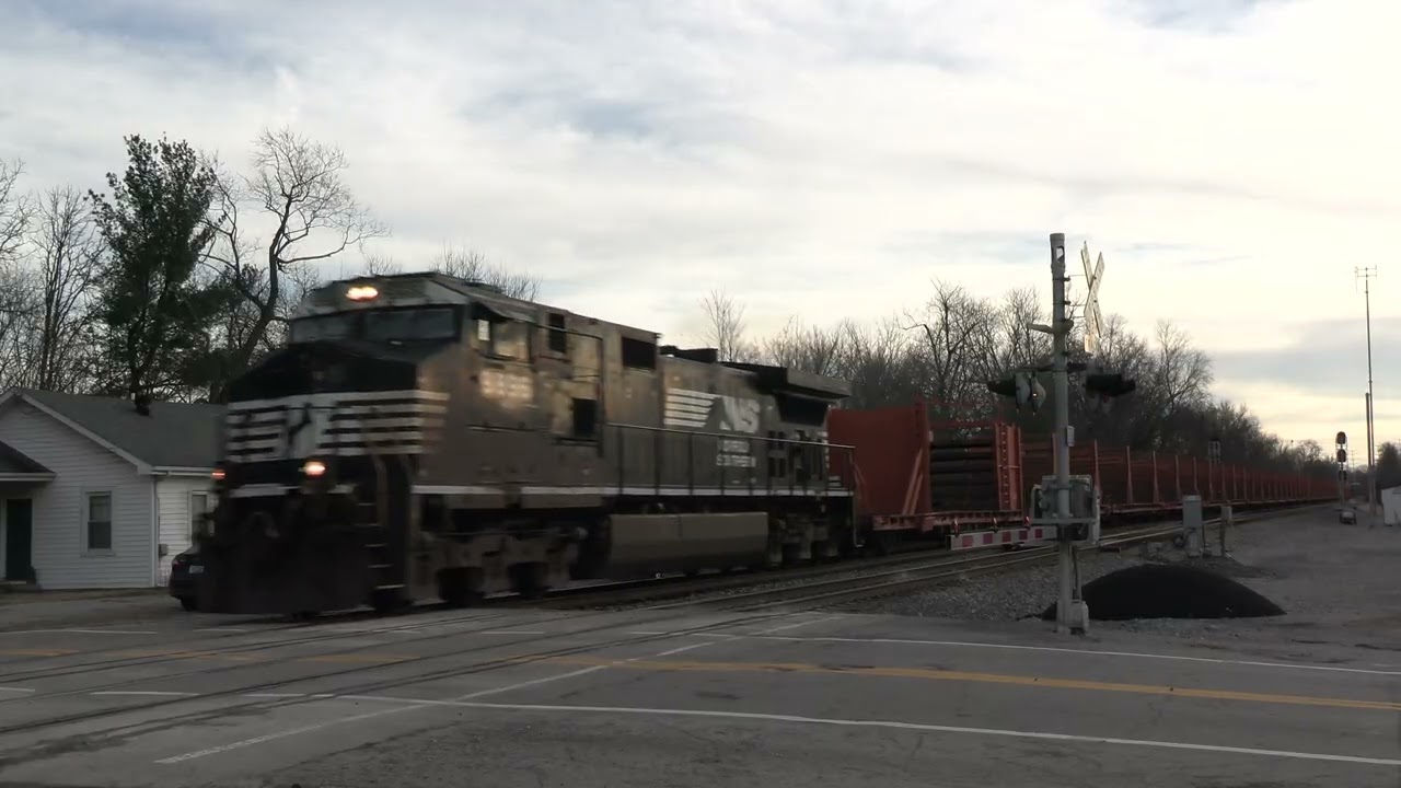 NORFOLK SOUTHERN GE D9-44CW Northbound Work Rail Train