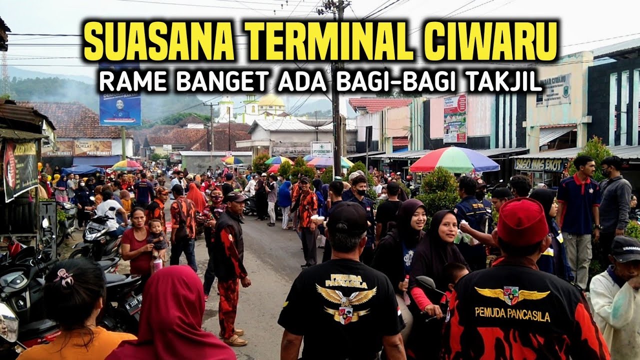 Suasana Ngabuburit di Desa Ciwaru Kuningan Jawa Barat, Bagi-bagi Takjil Untuk Berbuka Puasa