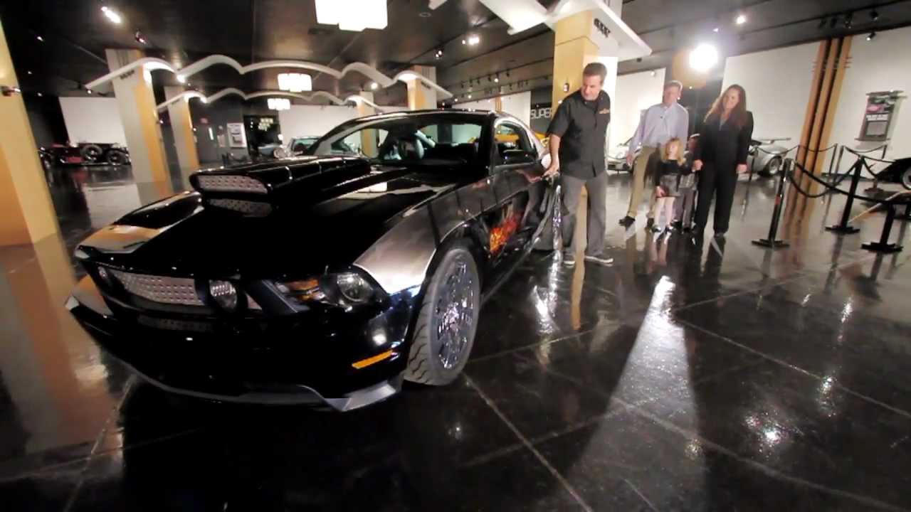 eBay Motors modJOBS 9: Meet the Walcotts