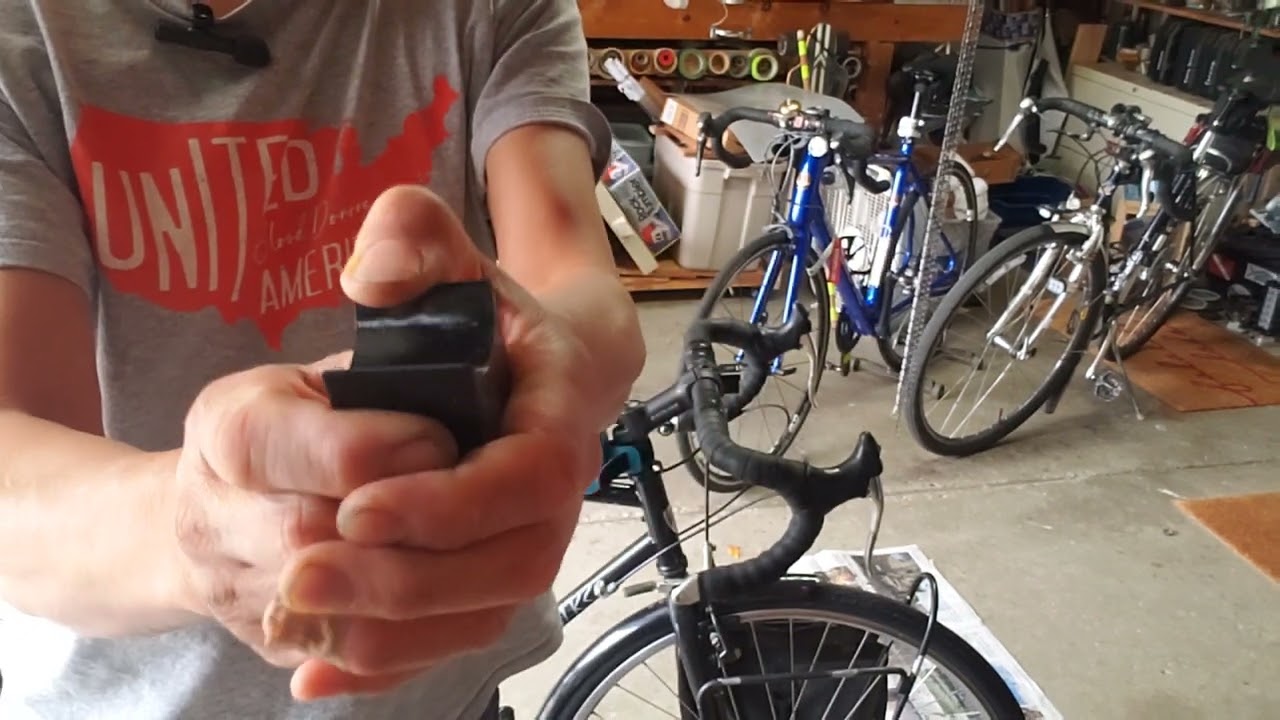Hack to improve bicycle top tube (Bento) bag functionality