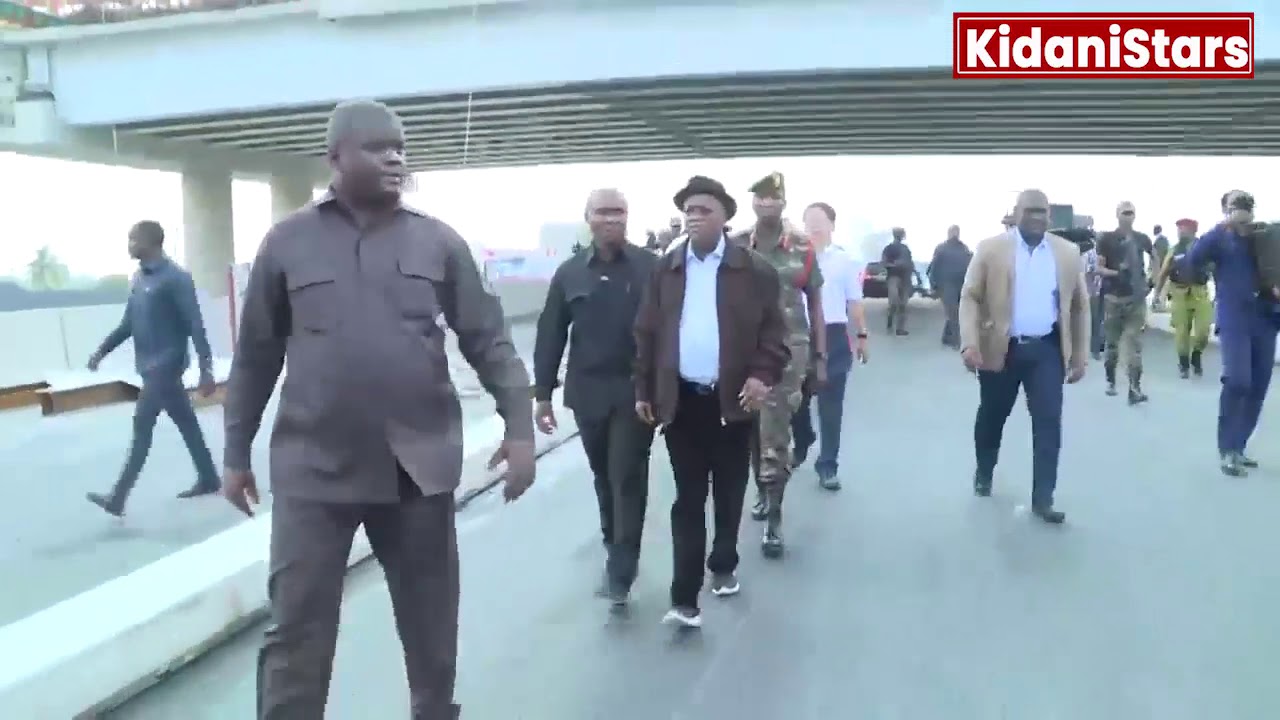 Rais Magufuli Ashtukiza Ubungo, Aahirisha Mbio za Mwenge