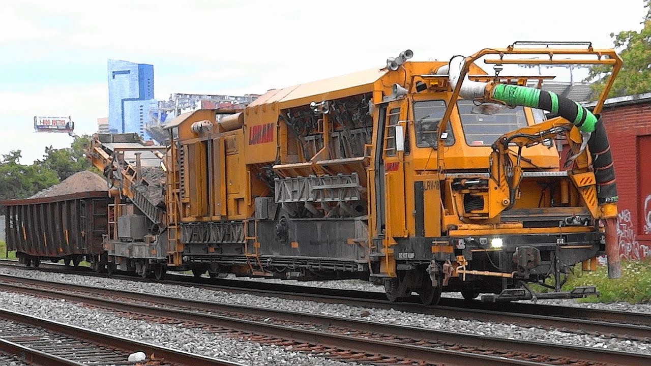 LORAM RAILVAC Railroad Ballast Vacuum Cleaner In Baltimore