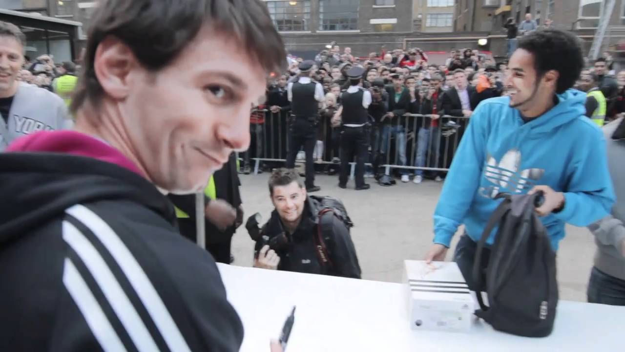 Lionel Messi in Brick Lane