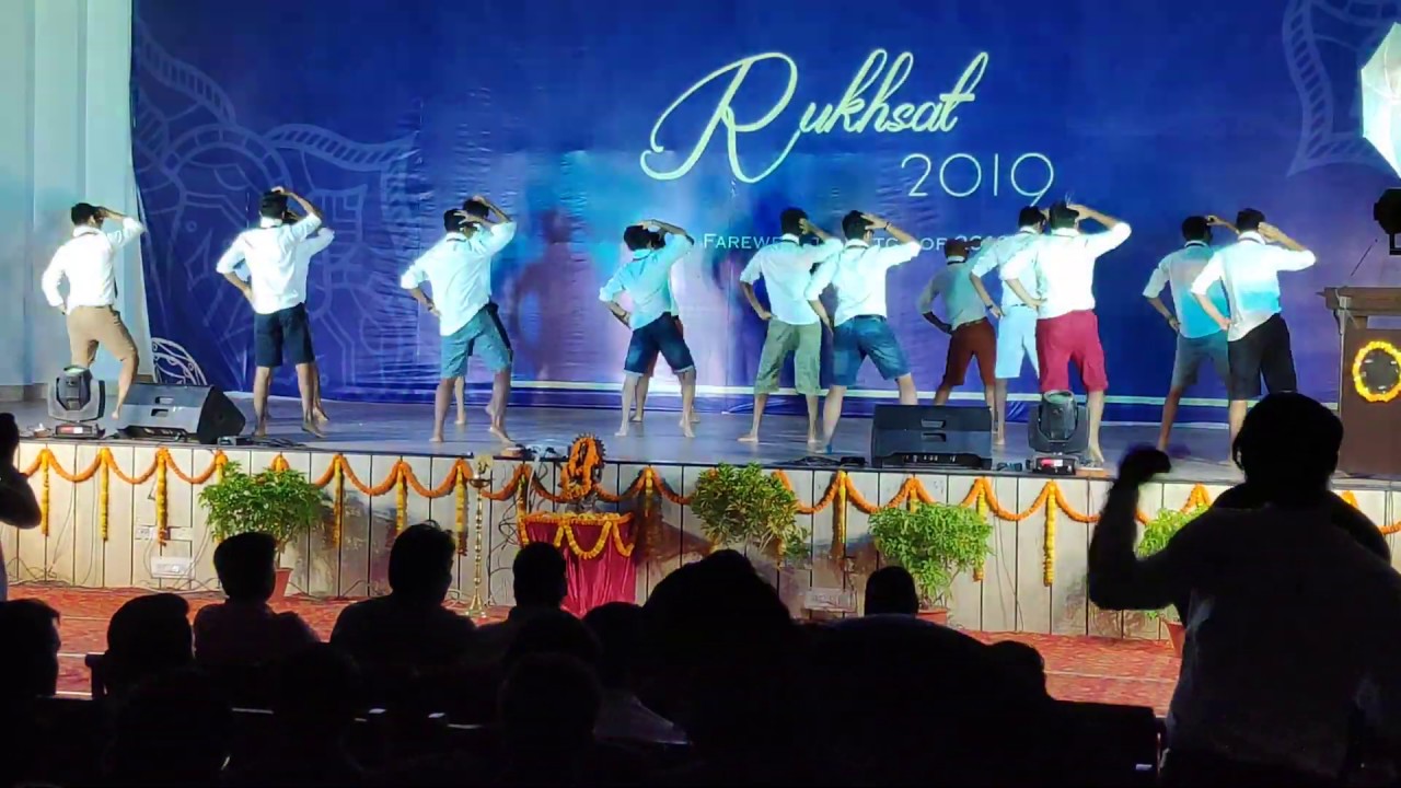 Lazy and Funny dance by MNNITians || Rukshat 2019