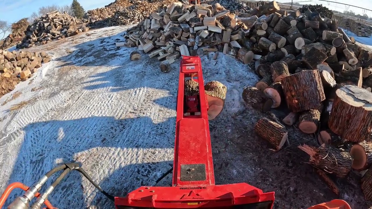 TM pro 2 wood splitter #woodsplitting #loggingequipment #firewood 
