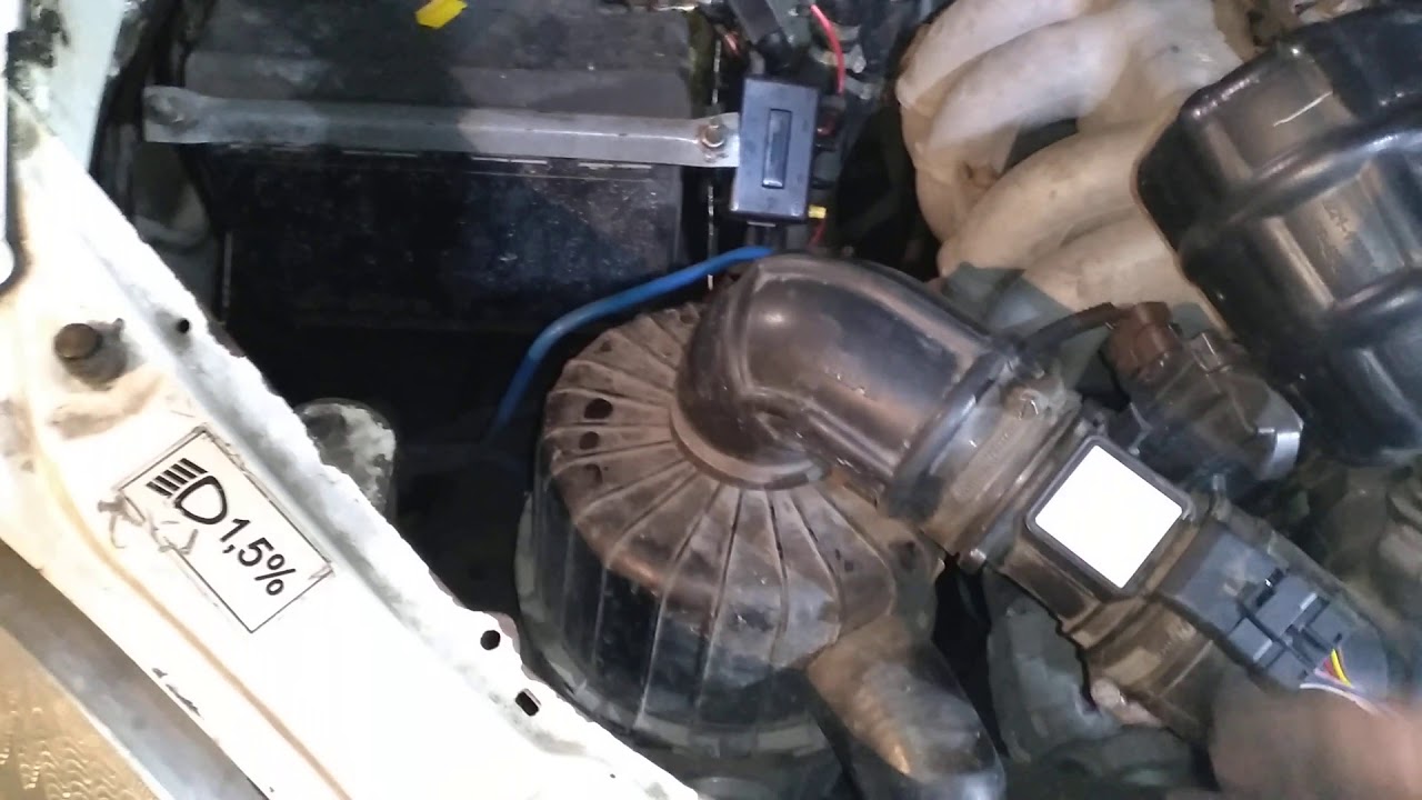 The engine speed fluctuates on the ZMZ 405 Euro 3 and doesn't respond to the gas pedal.