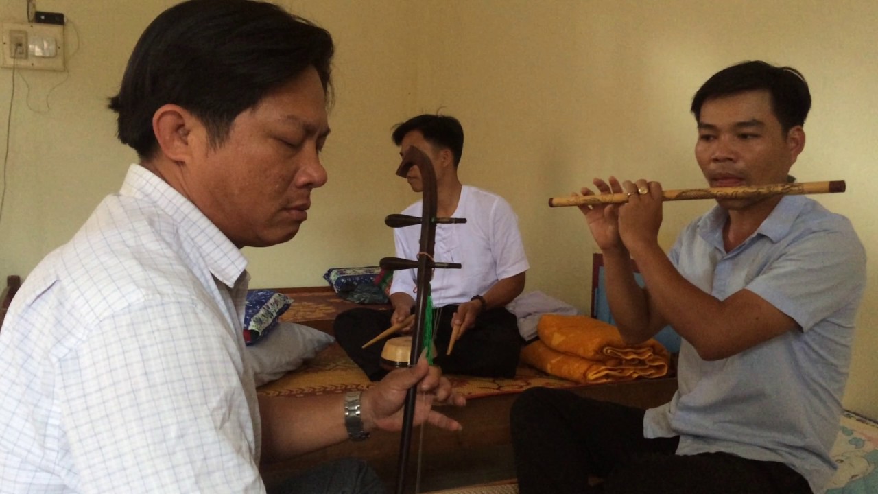 Điệu xuân nữ - đàn nhị, sáo, trống tại Pakse Lào