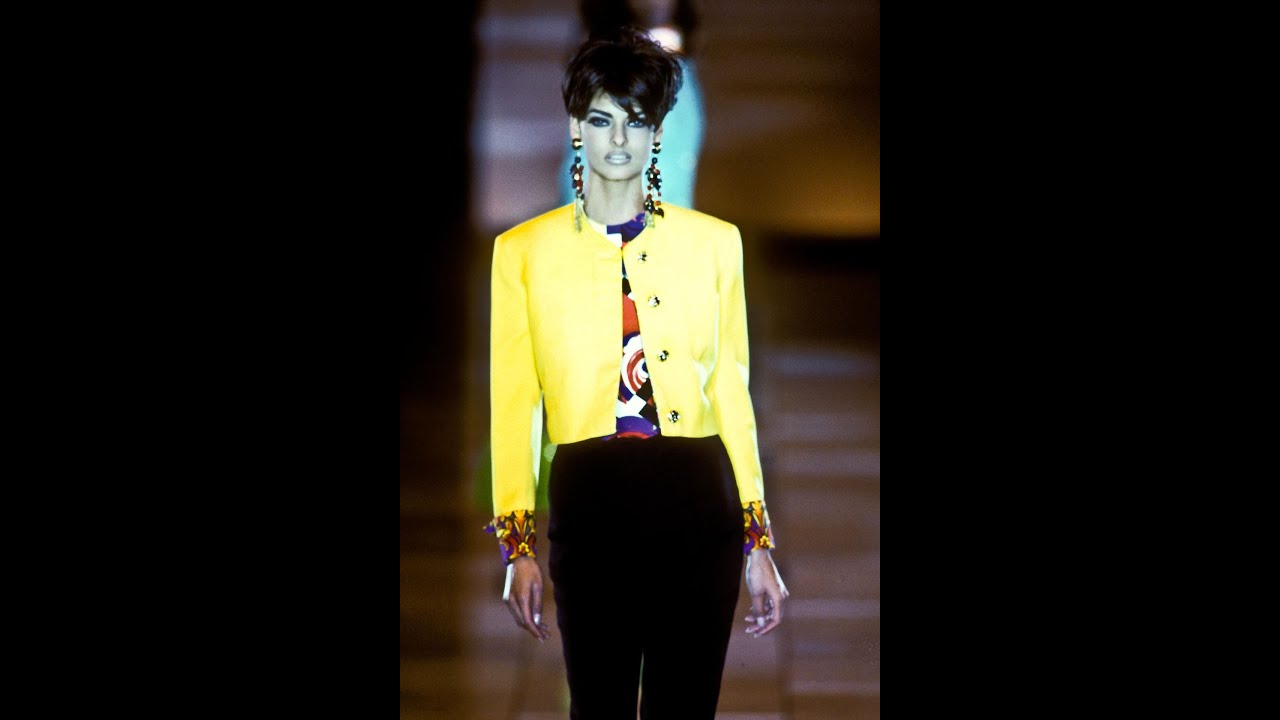 LINDA EVANGELISTA CATWALK VERSACE SPRING SUMMER (MILÁN) 1989-2004.