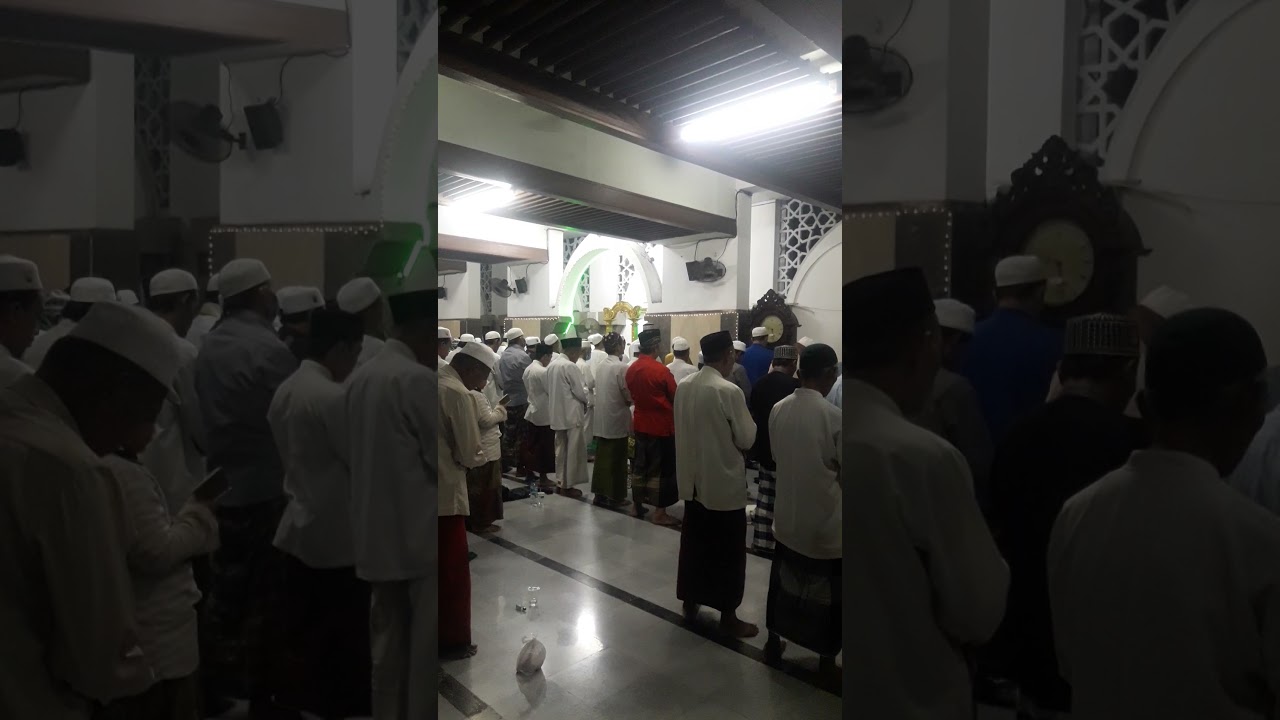 Taroweh masjid ampel surabaya malam 17 .gus wira'i