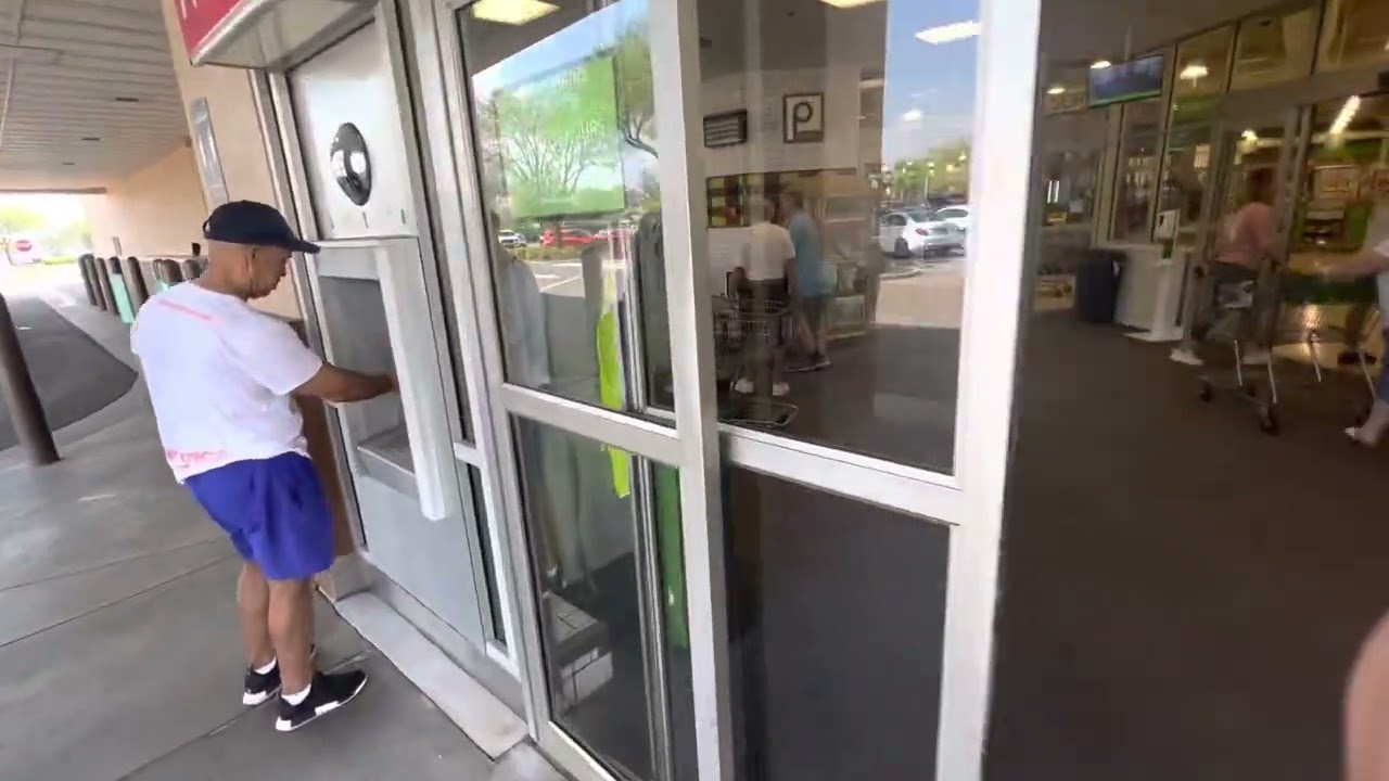 Broken Stanley automatic door at Publix (Lake Brandon Plaza) - Brandon, FL