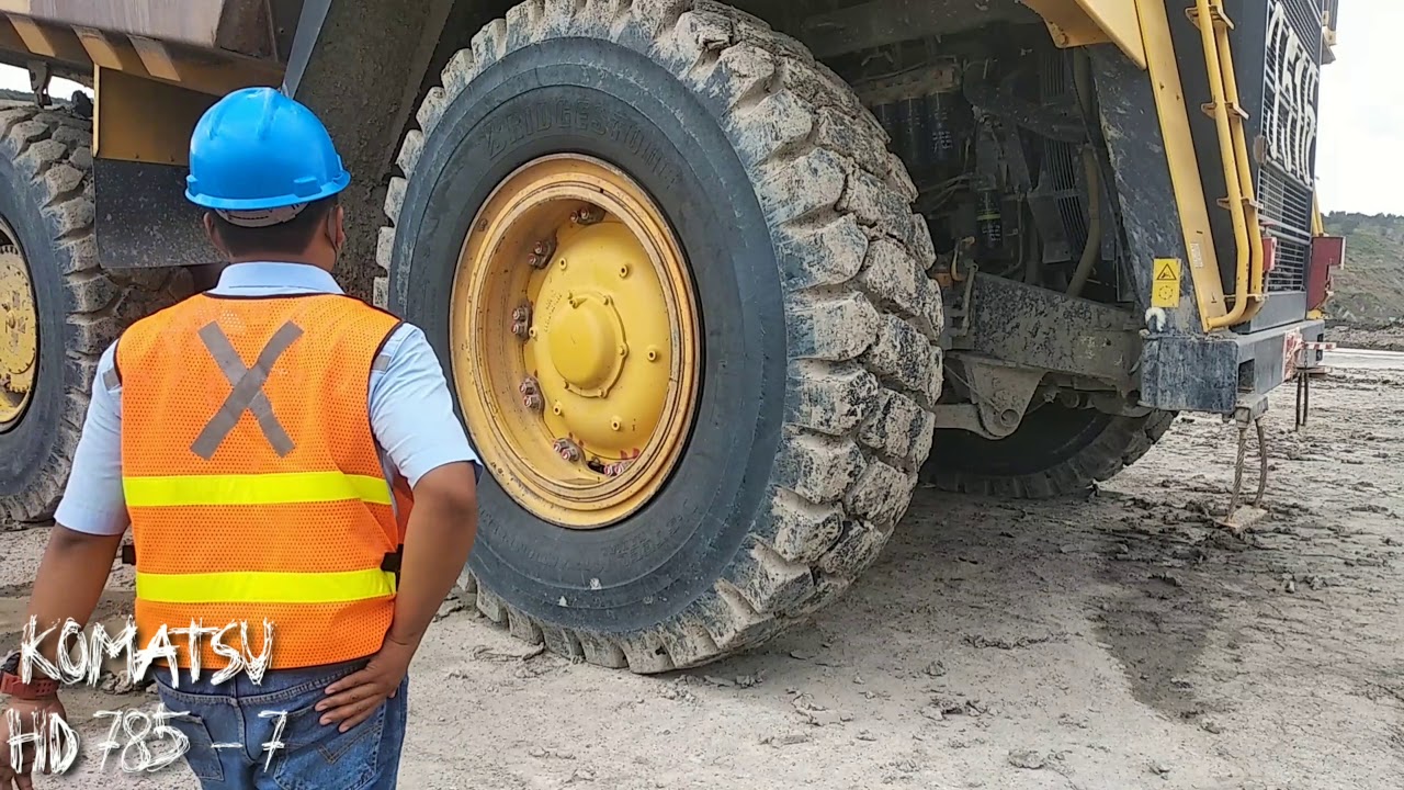 Review Komatsu HD 785 - 7