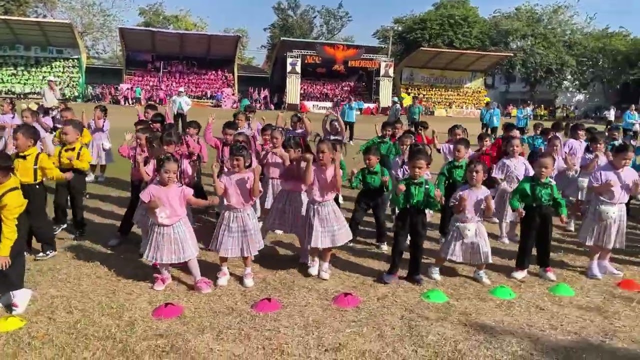 การแสดงพิธีเปิดของน้องอนุบาล การแข่งขันกีฬา 