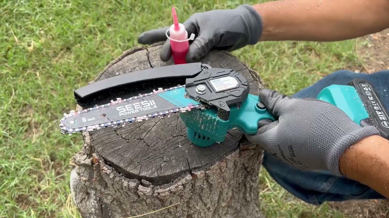 Seesii mini electric pruning chainsaw powerful chainsaw for your campsite fire wood and pruning.