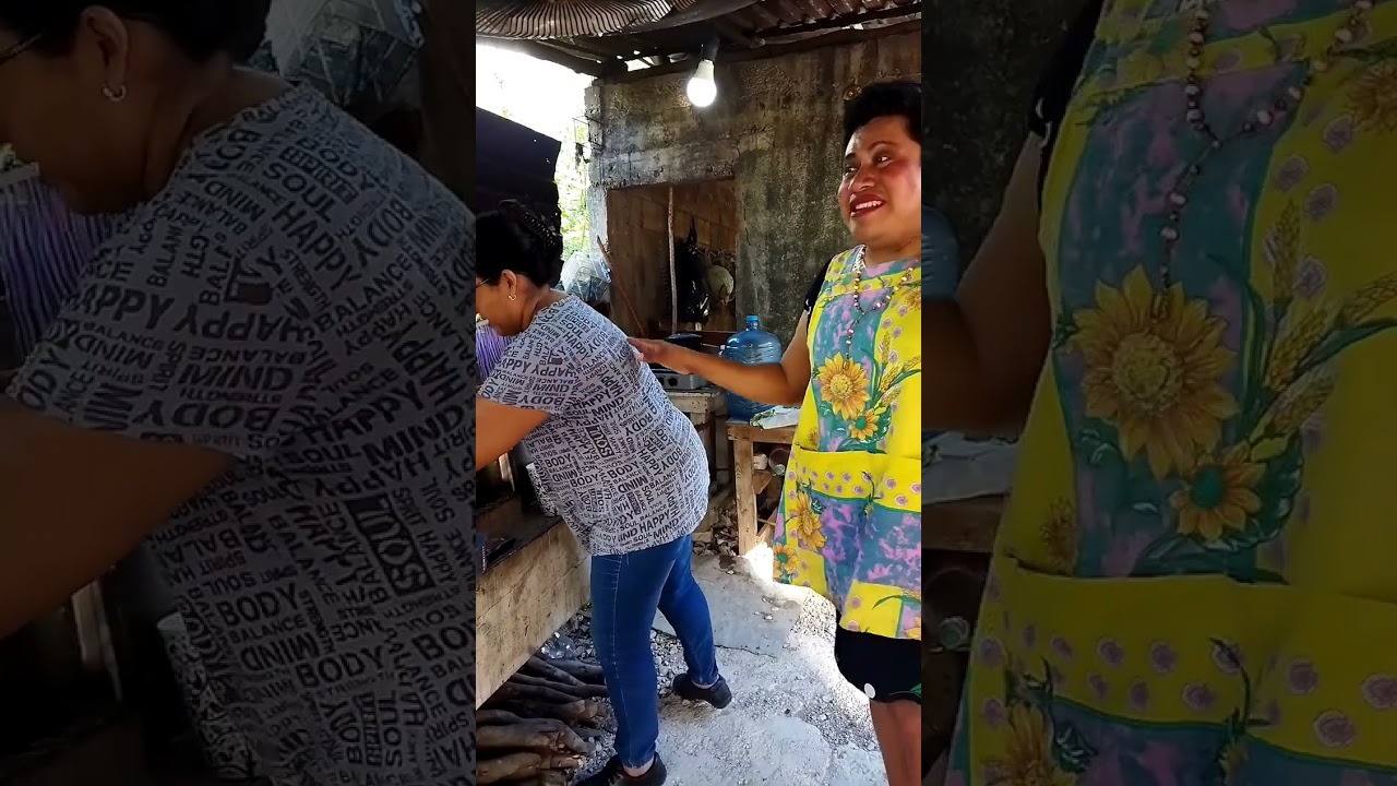 Doña Cata conoce a su nueva vecina | Dominga las descubre chismeando