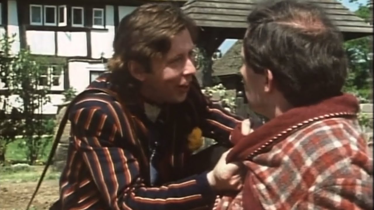 Ford Prefect vaguely homoerotic/homoromantic/homoplatonic bits