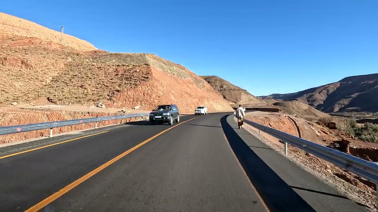 Route de Marrakech à Skoura, Maroc