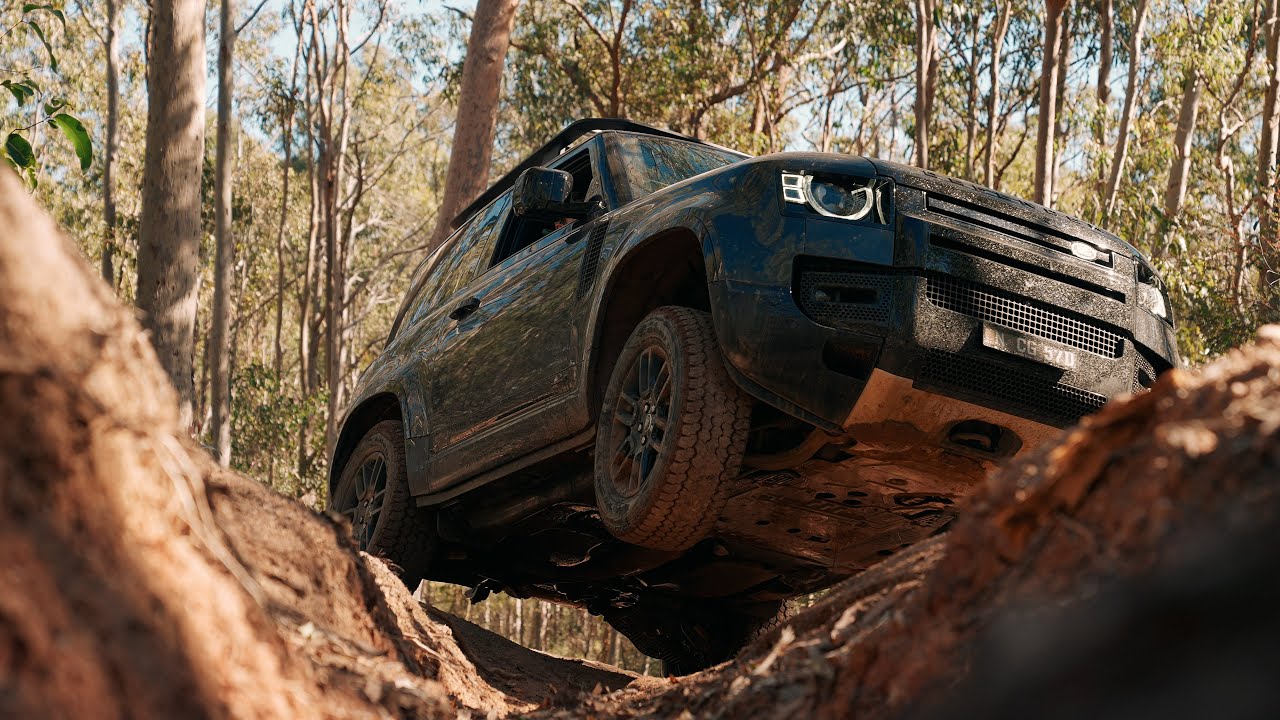 Land Rover DEFENDER 90 - 4WD Mission in QLD, Australia