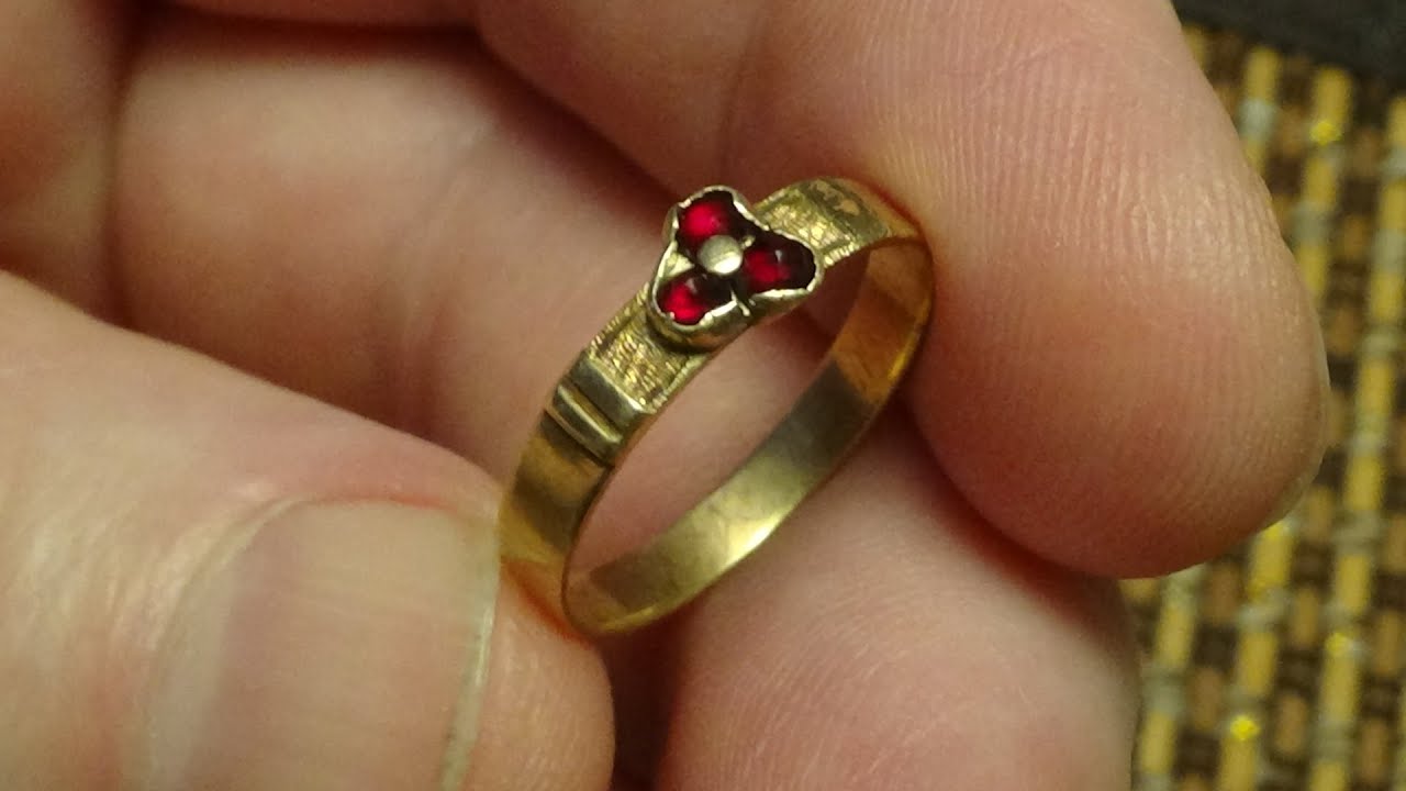 Atradumi,  muižkundzes pazaudēts gredzens ar rubīniem/Finds, 19th century ring with rubies. RUS.sub.
