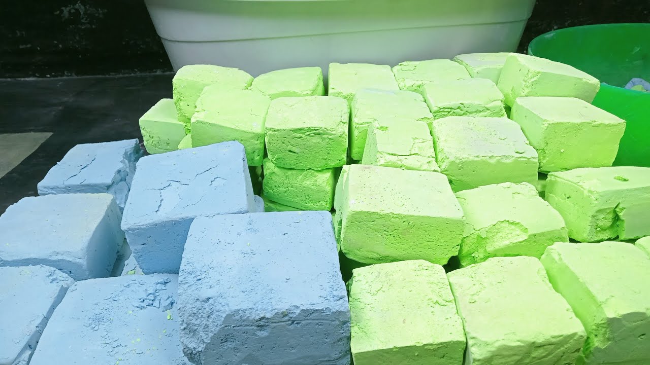 Water crushing Two colour sky + parrot colour Soft gymchalk crispy |oddly satisfying | ASMR 